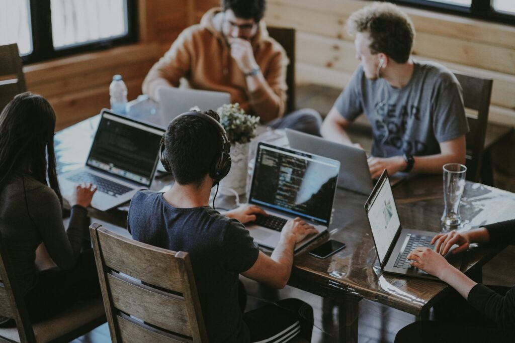 Gouvernance de l'IA en entreprise : quels documents produire quelle que soit la taille de votre entreprise 5 Gouvernance de l’IA en entreprise : quels documents produire quelle que soit la taille de votre entreprise